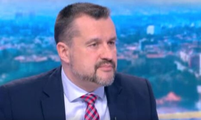 Кръг от фирми за горива печели обществени поръчки лавинообразно обяви